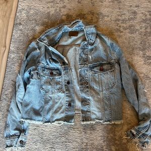 American Eagle distressed denim jacket sz M